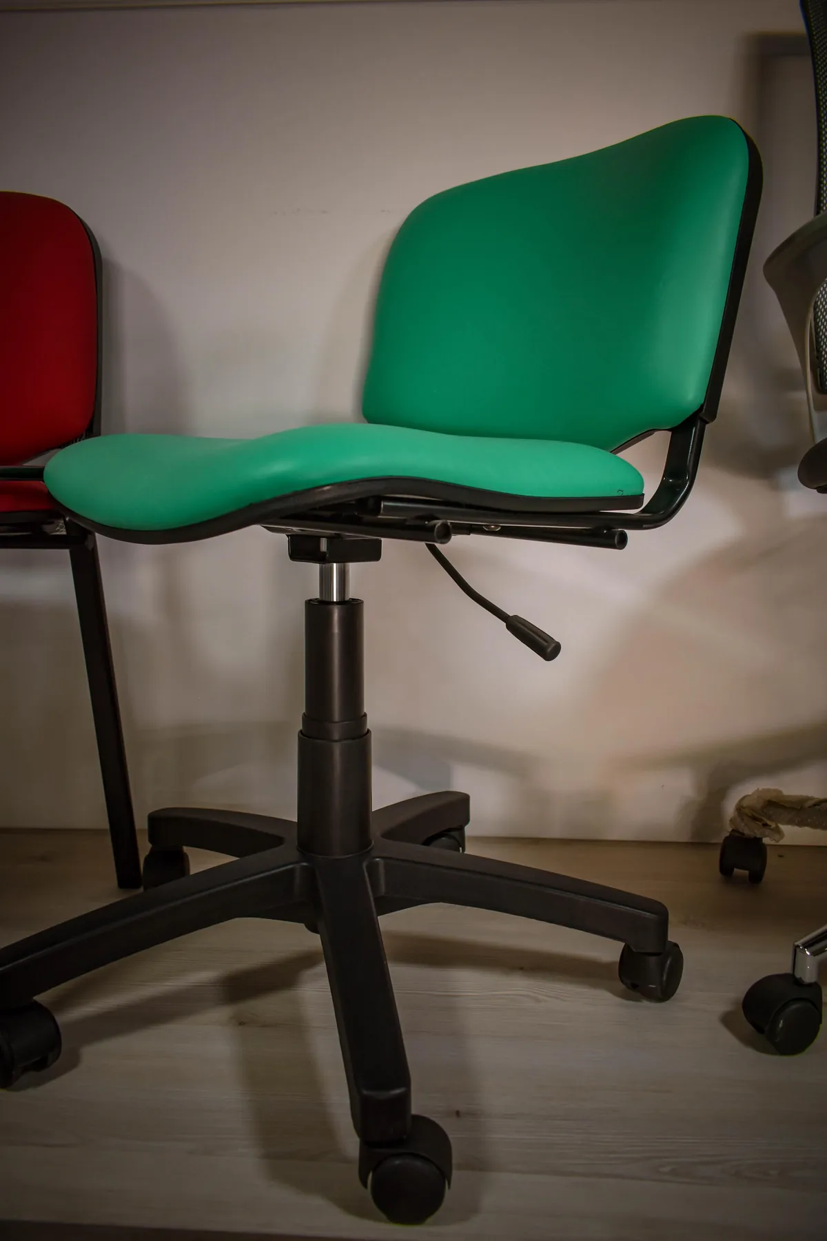 Silla neumática sin apoyabrazos con ruedas